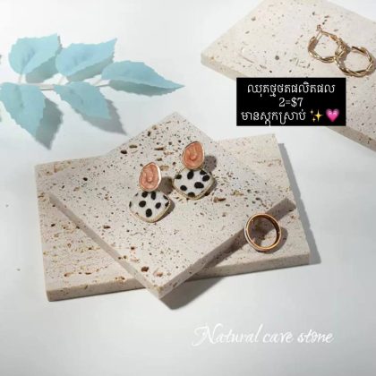 hole stone jewelry decoration display